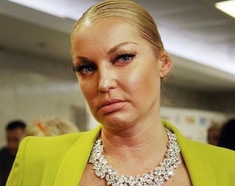 Фанаты обвиняют Анастасию Волочкову в обжорстве