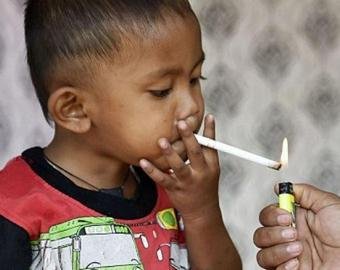 2-летний курильщик променял сигареты на годовой запас печенья