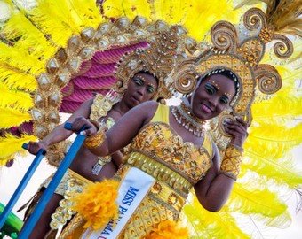 В Панаме во время карнавала перевернулась трибуна со зрителями