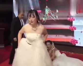 Экс-возлюбленная явилась на свадьбу в белом платье и устроила скандал