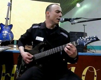 Заключенные записали кавер на Metallica с баяном и электрогитарой