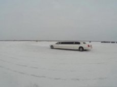 Зимние гонки на лимузине