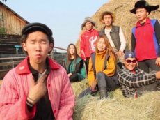 Клип с якутами в розовых телогрейках взорвал Интернет