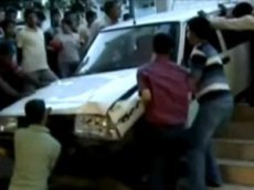 Турецкий мальчик чудом спасся после удара авто