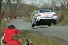 Автомобиль на ралли в Чехии врезался в толпу зрителей