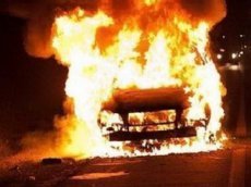 Мужчина из-за экс-возлюбленной спалил «БМВ» соперника