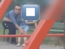 В Калининграде нашли мужчину, который гладил ребёнка во дворе дома