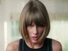 Тейлор Свифт свалилась с беговой дорожки