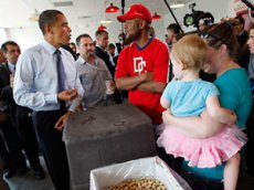 Барак Обама пришел в вашингтонское кафе за чизбургерами для своих подчиненных