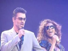 Бейонсе и Джордж Майкл спели дуэтом