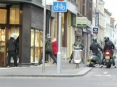 Старушка отбила нападение шести грабителей