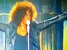 Уитни Хьюстон прохрипела свой хит