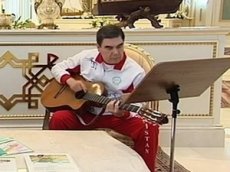 Президент Туркмении сочинил и зачитал рэп со своим внуком