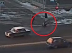ВАЗ на большой скорости сбил пешехода в Петрозаводске