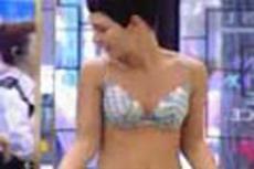 В ювелирном магазине охранники раздели подозрительную покупательницу