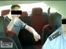 Самоизбиение в машине ДПС