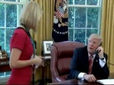 Трамп прервал разговор с ирландским премьером, чтобы сделать комплимент журналистке