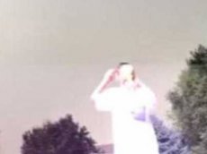 ДЕВУШКА СНЯЛА НА ВИДЕО, КАК В ЕЕ МАТЬ УДАРИЛА МОЛНИЯ