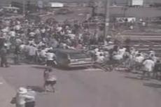 Футбольный фанат покалечил несколько человек