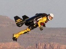 Человек-ракета пролетел над Гранд-Каньоном