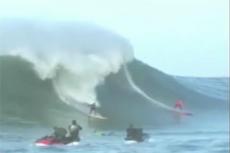 На Маврикии наступил сезон гигантских волн