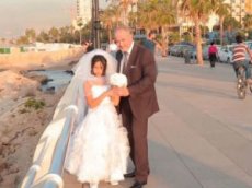Свадебное видео 12-летней девочки и пенсионера всколыхнуло интернет