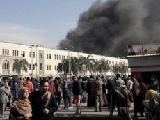 Взрыв поезда на вокзале в Каире попал на видео