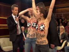 FEMEN разделись в эфире немецкого ТВ