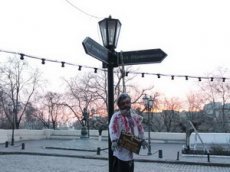 В Одессе повесили окровавленное чучело Порошенко