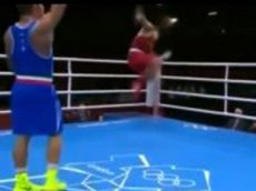 Украинский боксер станцевал гопак на ринге