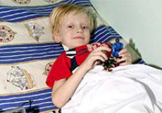 Врачи оставили ребенка без ног