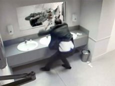 Самая страшная туалетная реклама