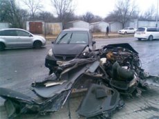 В Хабаровске Mark II от удара разорвало пополам