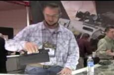 Изобретатели превратили фонарик в оружие