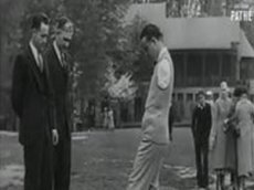 Парень без рук научился играть в гольф