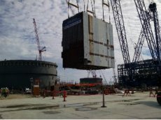 В cети появилось видео одного из самых больших кранов в мире