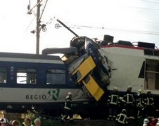 В Швейцарии лоб в лоб столкнулись два пассажирских поезда