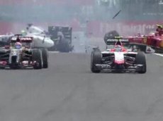 Кими Райкконен попал в страшную аварию на старте "Гран-при Великобритании"