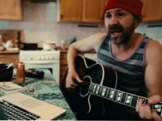 Сергей Шнуров в новой песне прошелся по Украине