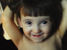 Отец девочки-"маугли" показал, в каких условиях жила его дочь