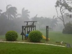 Ураган «Дебби» обрушился на Австралию