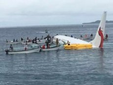 Видео, снятое из кабины пилотов перед крушением Boeing 737 в Микронезии