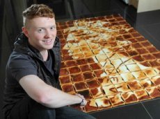 Художник нарисовал портрет Майли Сайрус языком!