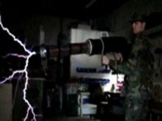 Американец изобрел ружье, стреляющее молниями