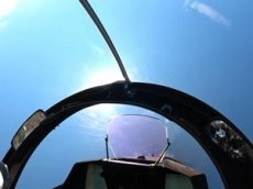 Перегрузку в 9G показали глазами пилота