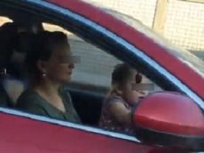 Очередная автоледи с ребенком за рулем возмутила пермяков
