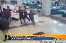 В аэропорту пассажиры избили охранников