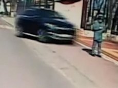 Водитель «Мерседеса» проехал мимо пешехода, развернулся и сбил его