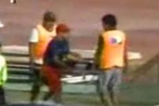 Вратарь сборной Перу избил «мальчика», подававшего мячи