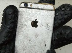 Мужчина сбросил iPhone 7 Plus с самого высокого здания в мире